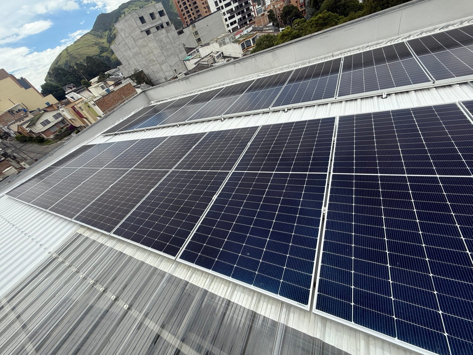 Instalación de sistemas fotovoltaicos Solenix